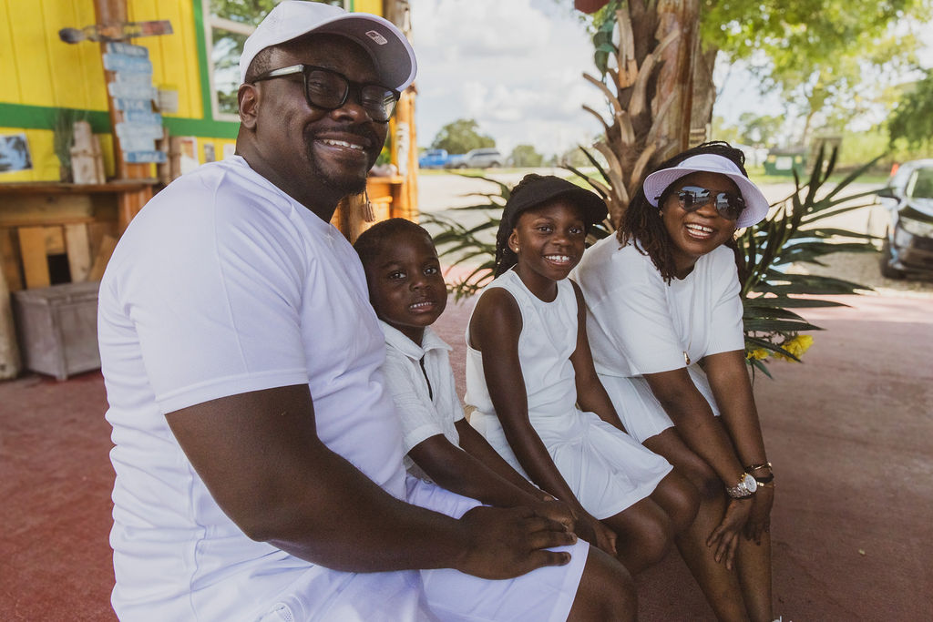 Stephen Yeti & Family — image 31