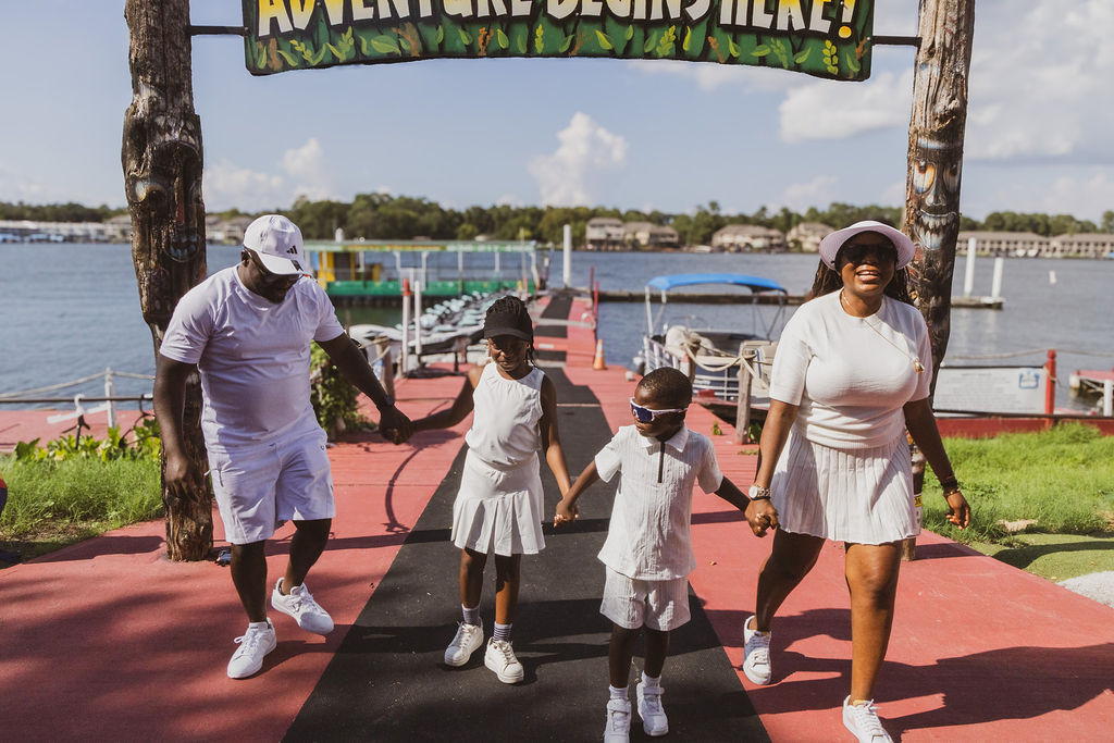 Stephen Yeti & Family — image 83